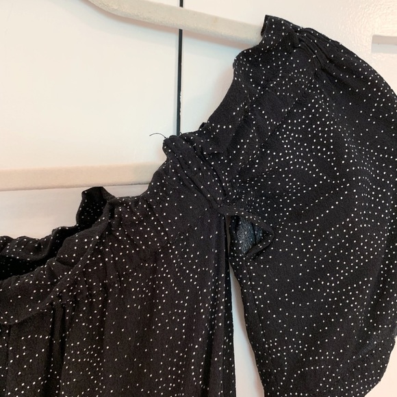 Knot Sisters Off the Shoulder Dress - Picture 6 of 8